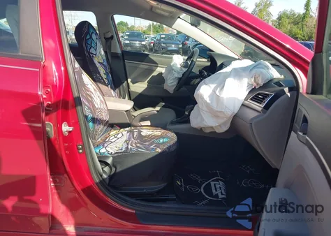 2017 Hyundai Elantra Se z USA, uszkodzony, nr VIN KMHD74LF3HU423353